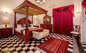 Hotel Senorial